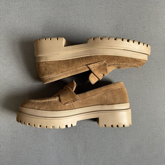 Patina Shoes - Chunky Suede Penny Loafers in Tan